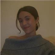 Profesora que da clase de apoyo y refuerzo escolar desde primaria hasta la eso